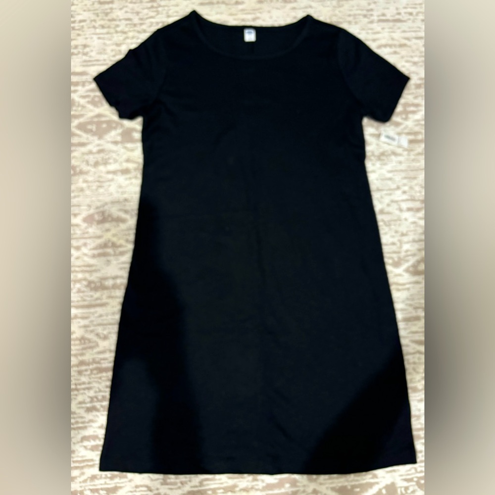 Old Navy Black Fitted Dress! Medium
